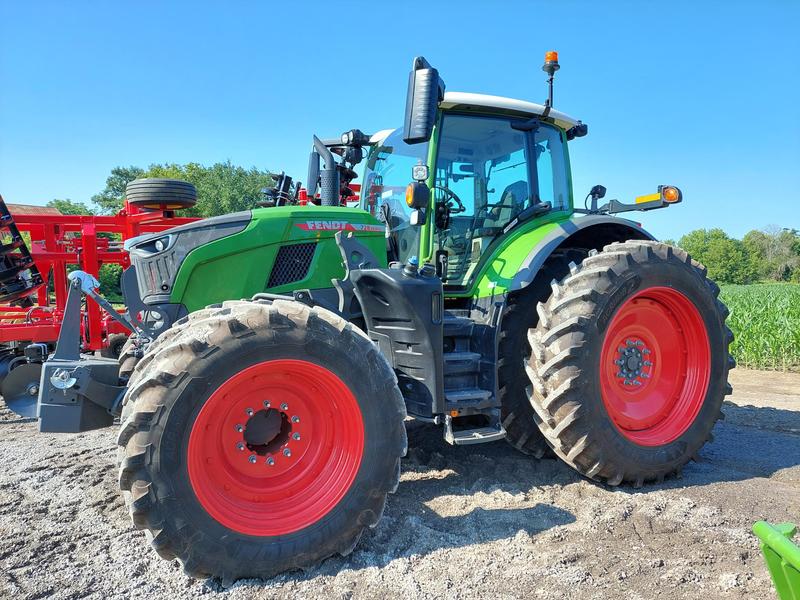 Tractors  Fendt 728 Vario GEN 7 Photo